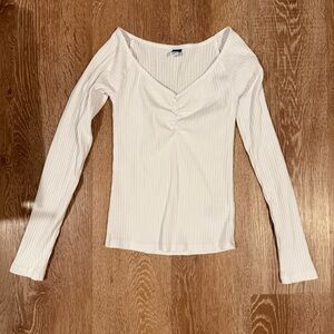 Old Navy V-neck white long sleeve top extra small